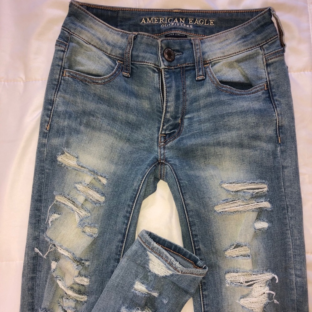 American Eagle light wash distressed jeans